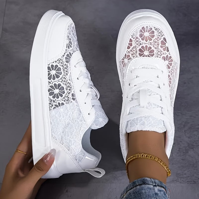 Camille | Sneakers Chic con Dettagli Eleganti in Pizzo