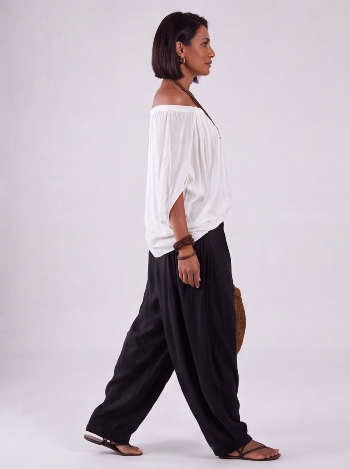 Luna - Completo con spalle scoperte e pantaloni Nero-Rosso